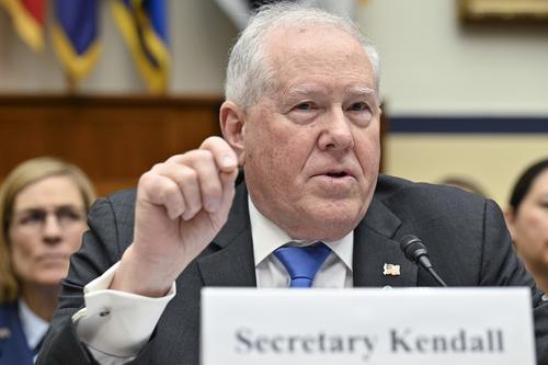 Министр Кендалл: ВВС США нужна модернизация, чтобы не отставать от Китая Министр Кендалл: ВВС США нужна модернизация, чтобы не отставать от Китая