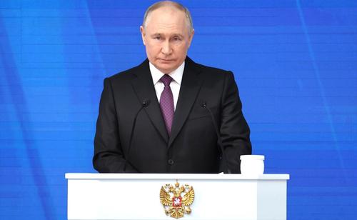 Путин: Запад пытается исказить мешающую ему правду о Второй мировой войне Путин: Запад пытается исказить мешающую ему правду о Второй мировой войне