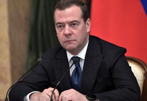 Медведев назвал СВО первым шагом к перестройке системы международных отношений Медведев назвал СВО первым шагом к перестройке системы международных отношений