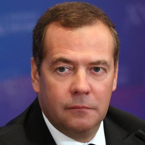 Медведев посоветовал Кэмерону быть аккуратным после призыва бороться с Путиным до победного конца Медведев посоветовал Кэмерону быть аккуратным после призыва бороться с Путиным до победного конца