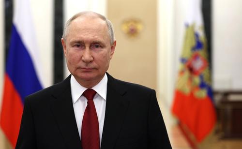 Путин предложил назначить на пост министра обороны России Андрея Белоусова Путин предложил назначить на пост министра обороны России Андрея Белоусова