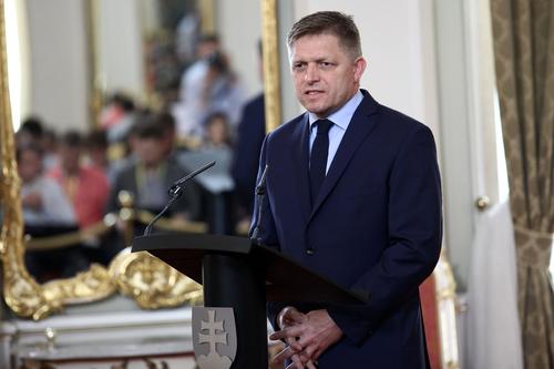 МИД РФ: Россия решительно осуждает нападение на премьера Словакии Фицо МИД РФ: Россия решительно осуждает нападение на премьера Словакии Фицо