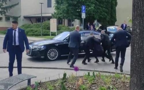 Блинкен обсудил с главой МИД Словакии покушение на Роберта Фицо Блинкен обсудил с главой МИД Словакии покушение на Роберта Фицо