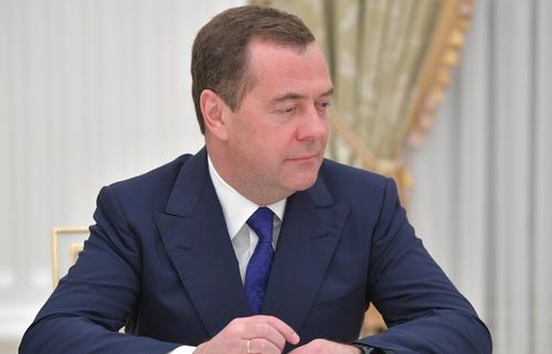 Медведев: Запад начинает понимать полную несостоятельность Зеленского Медведев: Запад начинает понимать полную несостоятельность Зеленского