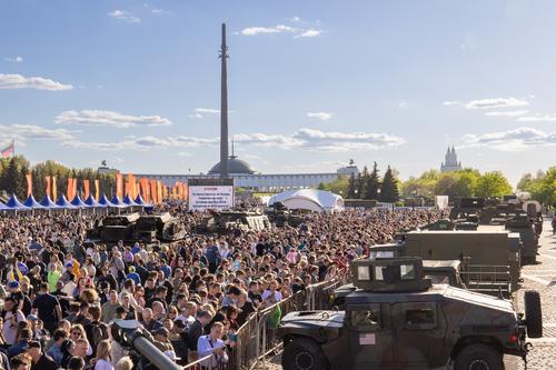 Экспозицию трофейной техники у Музея Победы предложили сделать постоянной Экспозицию трофейной техники у Музея Победы предложили сделать постоянной