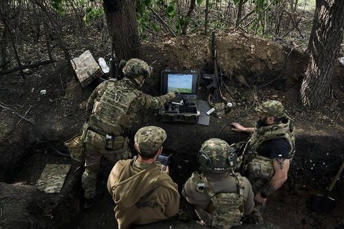 Кимаковский: ВСУ перебросили часть войск к Харькову, готовится контрнаступление Кимаковский: ВСУ перебросили часть войск к Харькову, готовится контрнаступление