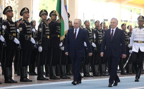 Президенты РФ и Узбекистана Путин и Мирзиеев обсудили украинский конфликт Президенты РФ и Узбекистана Путин и Мирзиеев обсудили украинский конфликт