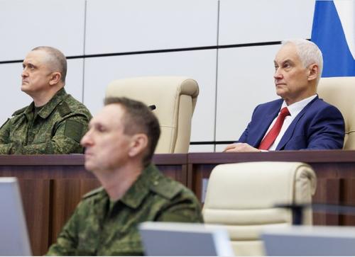 Андрей Белоусов проинспектировал командный пункт Воздушно-космических сил Андрей Белоусов проинспектировал командный пункт Воздушно-космических сил