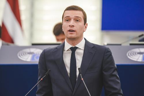 Лидер «Национального объединения» выступил против отправки ВС Франции на Украину Лидер «Национального объединения» выступил против отправки ВС Франции на Украину