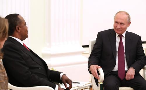 Песков: президенты РФ и Конго обсудят развитие отношений двух стран Песков: президенты РФ и Конго обсудят развитие отношений двух стран