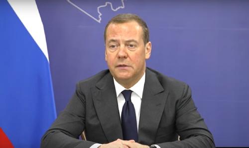 Медведев: мирный план Путина — срочный, дальше условия для Киева ухудшатся Медведев: мирный план Путина — срочный, дальше условия для Киева ухудшатся