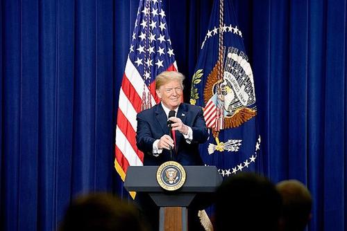 Штаб Трампа объявил о его победе в дебатах с Байденом Штаб Трампа объявил о его победе в дебатах с Байденом