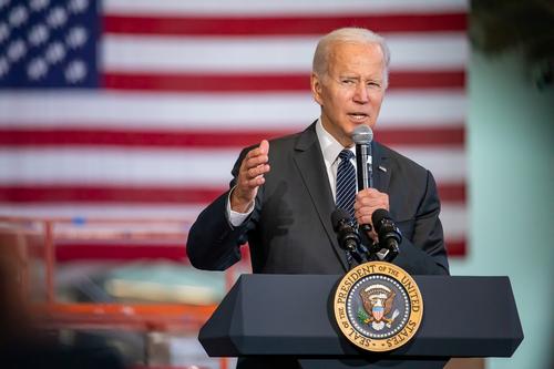 Байден на пресс-конференции по итогам саммита НАТО перепутал Харрис с Трампом Байден на пресс-конференции по итогам саммита НАТО перепутал Харрис с Трампом
