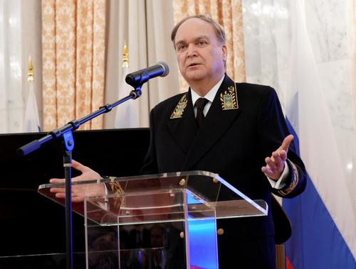 Посол Антонов: оскорбления Байдена в адрес Путина недостойны президента США Посол Антонов: оскорбления Байдена в адрес Путина недостойны президента США