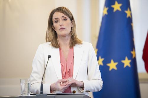 Роберту Метсолу переизбрали на пост председателя Европарламента на 2,5 года Роберту Метсолу переизбрали на пост председателя Европарламента на 2,5 года