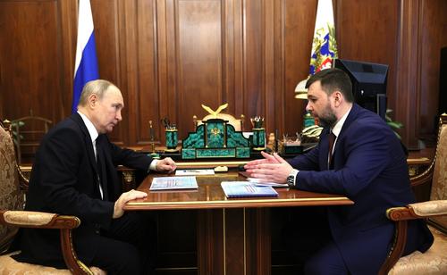 Песков: Путин в понедельник в Кремле примет с докладом главу ДНР Пушилина Песков: Путин в понедельник в Кремле примет с докладом главу ДНР Пушилина