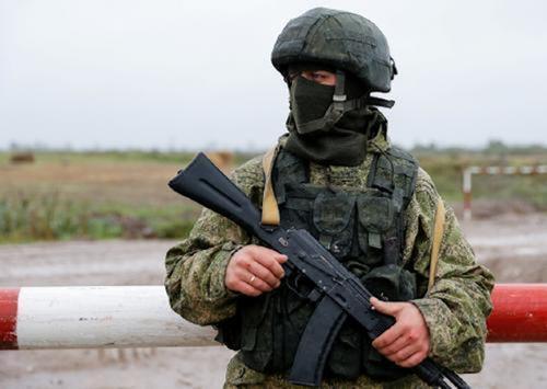 Генерал Романенко: армии Украины не удается сдерживать продвижение ВС РФ Генерал Романенко: армии Украины не удается сдерживать продвижение ВС РФ