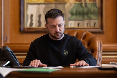 Меркурис связал статью о «Северных потоках» с подготовкой к замене Зеленского Меркурис связал статью о «Северных потоках» с подготовкой к замене Зеленского