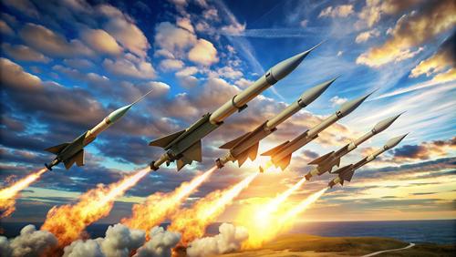 В ночь на 16-ое августа на Крымский мост летели 12 ракет В ночь на 16-ое августа на Крымский мост летели 12 ракет