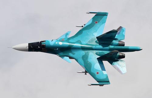 Су 34 ВКС РФ ударил по скоплению боевиков в приграничном районе Курской области Су 34 ВКС РФ ударил по скоплению боевиков в приграничном районе Курской области