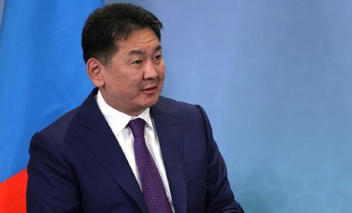 Президент Монголии встретил Путина на центральной площади Улан-Батора Президент Монголии встретил Путина на центральной площади Улан-Батора