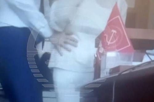 Скандал в Госдуме никак не комментируется самим его участником, депутат Парфенов молчит как рыба Скандал в Госдуме никак не комментируется самим его участником, депутат Парфенов молчит как рыба