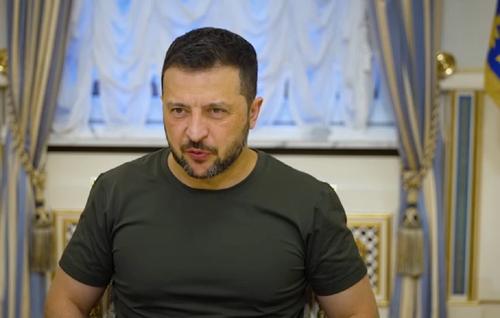 Зеленский дал понять, что не получил в США разрешения на дальние удары по России Зеленский дал понять, что не получил в США разрешения на дальние удары по России