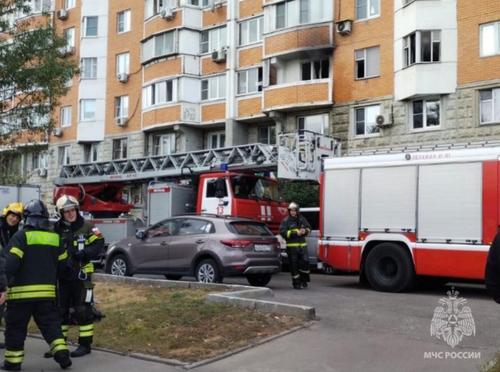 МЧС: в Москве при разборе завалов после пожара в доме обнаружено тело человека