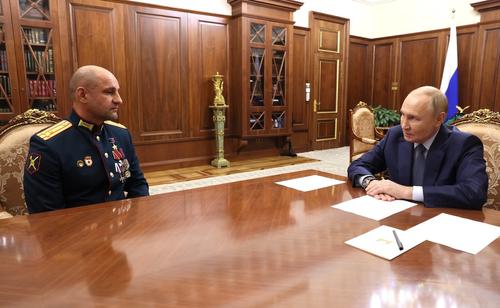 Путин назначил Жогу своим полпредом в Уральском федеральном округе Путин назначил Жогу своим полпредом в Уральском федеральном округе