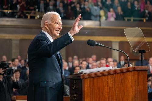 Президент США Байден пошутил, что возвращается в предвыборную гонку