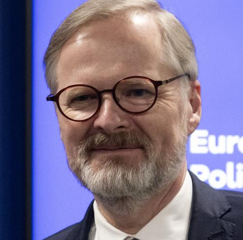Премьер Чехии Фиала заявил, что решение конфликта на Украине будет сложным Премьер Чехии Фиала заявил, что решение конфликта на Украине будет сложным