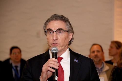 Трамп заявил, что номинирует миллиардера Бергама на пост министра внутренних дел Трамп заявил, что номинирует миллиардера Бергама на пост министра внутренних дел
