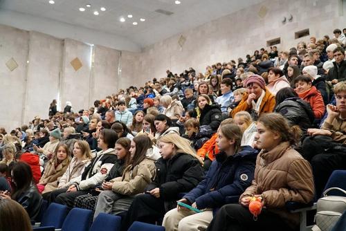 Разговор с детьми на равных Разговор с детьми на равных