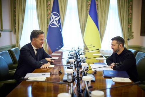 Зеленский и Рютте обсудили усиление ПВО на фоне применения Россией «Орешника» Зеленский и Рютте обсудили усиление ПВО на фоне применения Россией «Орешника»