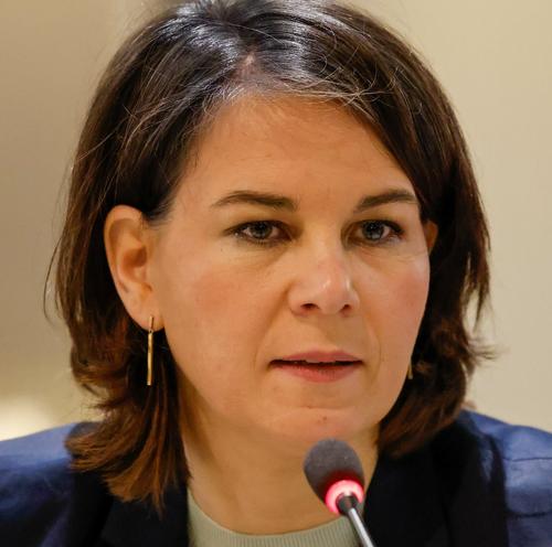 Бербок: ФРГ предоставит Украине еще 30 млн евро в качестве гуманитарной помощи Бербок: ФРГ предоставит Украине еще 30 млн евро в качестве гуманитарной помощи