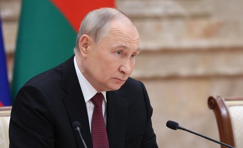 Путин на предстоящей неделе проведет коллегию Минобороны и «прямую линию» Путин на предстоящей неделе проведет коллегию Минобороны и «прямую линию»