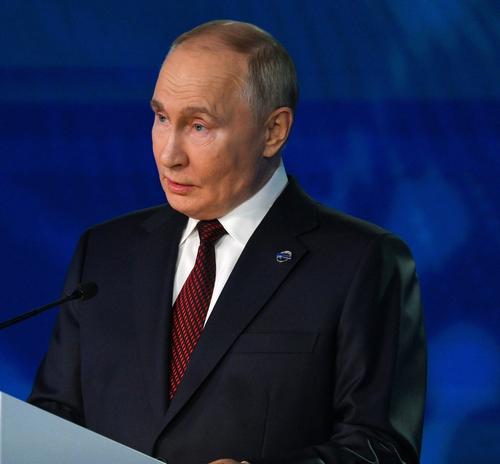 Путин: благополучие российского народа главный приоритет для властей России Путин: благополучие российского народа главный приоритет для властей России