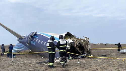 Алиев заявил, что самолет AZAL подвергся внешнему воздействию в небе над Россией Алиев заявил, что самолет AZAL подвергся внешнему воздействию в небе над Россией