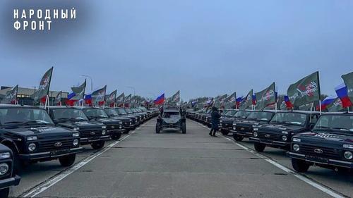 Денис Мантуров и Народный фронт передали военнослужащим СВО очередную партию автомобилей Денис Мантуров и Народный фронт передали военнослужащим СВО очередную партию автомобилей