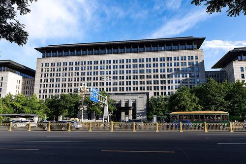 Китай ограничил поставки товаров двойного назначения оборонным компаниям США Китай ограничил поставки товаров двойного назначения оборонным компаниям США
