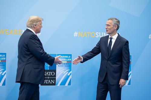 Der Spiegel: Трамп лично пригласил экс-генсека НАТО Столтенберга на инаугурацию Der Spiegel: Трамп лично пригласил экс-генсека НАТО Столтенберга на инаугурацию