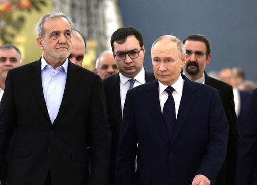 Пезешкиан заявил, что Россия и Иран будут развивать военное сотрудничество Пезешкиан заявил, что Россия и Иран будут развивать военное сотрудничество