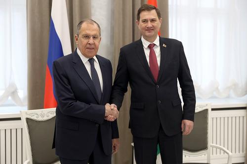 Лавров провел разговор с белорусским коллегой в преддверии выборов в республике Лавров провел разговор с белорусским коллегой в преддверии выборов в республике