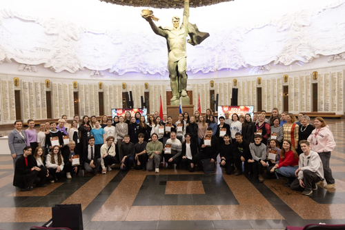 Более 260 волонтеров «Ёлки Победы» наградили в Музее Победы Более 260 волонтеров «Ёлки Победы» наградили в Музее Победы