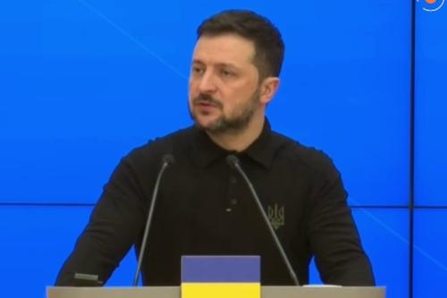 Зеленский заявил, что ему импонирует тактика Трампа в отношении России Зеленский заявил, что ему импонирует тактика Трампа в отношении России