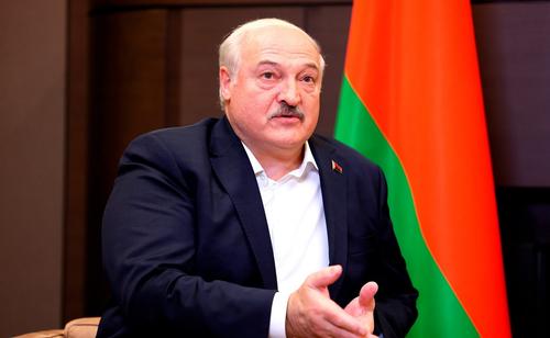 Лукашенко заявил, что проголосовал на выборах президента «за всех» Лукашенко заявил, что проголосовал на выборах президента «за всех»