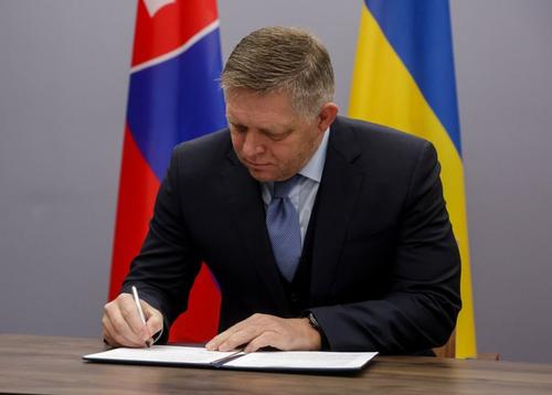 МИД Украины заявил, что Фицо «отравлен российской пропагандой» МИД Украины заявил, что Фицо «отравлен российской пропагандой»