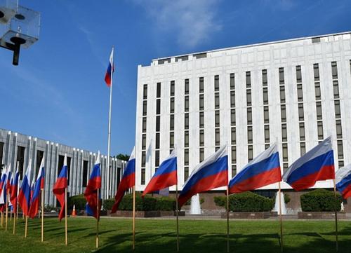 Посольство РФ ожидает от Госдепа сведений о погибших в авиакатастрофе россиянах Посольство РФ ожидает от Госдепа сведений о погибших в авиакатастрофе россиянах