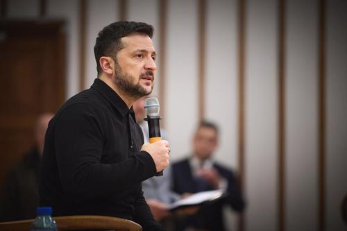 Зеленский заявил, что слова Трампа о $200 млрд помощи Украине неправда Зеленский заявил, что слова Трампа о $200 млрд помощи Украине неправда