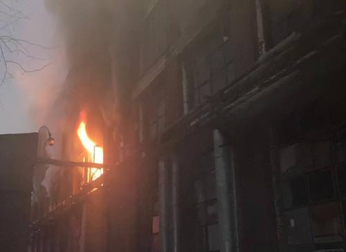 Пять человек пострадали при пожаре в здании «Электрозавода» на востоке Москвы Пять человек пострадали при пожаре в здании «Электрозавода» на востоке Москвы